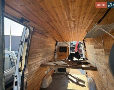 Белый Мерседес Sprinter, объемом двигателя 3 л и пробегом 277 тыс. км за 23500 $, фото 14 на Automoto.ua