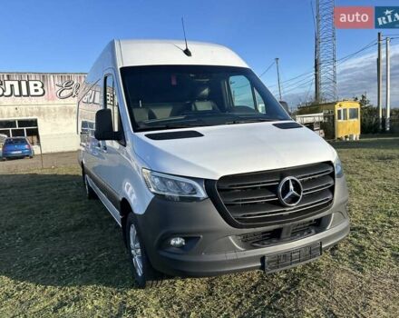 Белый Мерседес Sprinter, объемом двигателя 2.08 л и пробегом 145 тыс. км за 28999 $, фото 2 на Automoto.ua