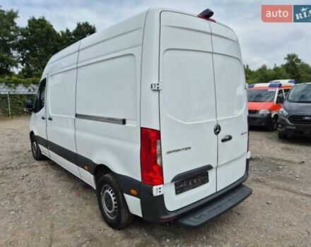 Белый Мерседес Sprinter, объемом двигателя 2.2 л и пробегом 200 тыс. км за 22442 $, фото 5 на Automoto.ua