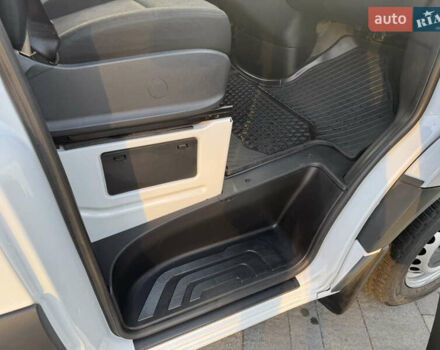 Білий Мерседес Sprinter, об'ємом двигуна 2.14 л та пробігом 332 тис. км за 21863 $, фото 28 на Automoto.ua