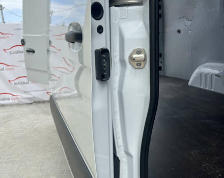 Белый Мерседес Sprinter, объемом двигателя 2 л и пробегом 246 тыс. км за 26650 $, фото 18 на Automoto.ua