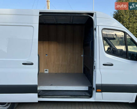 Белый Мерседес Sprinter, объемом двигателя 2 л и пробегом 111 тыс. км за 25999 $, фото 22 на Automoto.ua