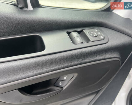 Белый Мерседес Sprinter, объемом двигателя 2 л и пробегом 246 тыс. км за 26650 $, фото 32 на Automoto.ua