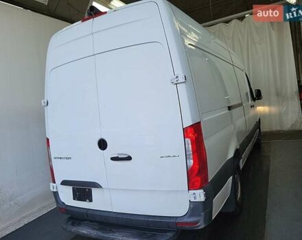 Белый Мерседес Sprinter, объемом двигателя 3 л и пробегом 737 тыс. км за 19999 $, фото 2 на Automoto.ua