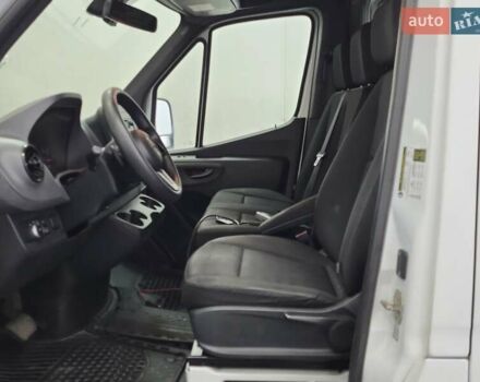 Белый Мерседес Sprinter, объемом двигателя 3 л и пробегом 737 тыс. км за 19999 $, фото 4 на Automoto.ua