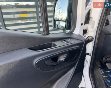 Белый Мерседес Sprinter, объемом двигателя 2.2 л и пробегом 251 тыс. км за 28500 $, фото 15 на Automoto.ua