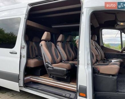 Белый Мерседес Sprinter, объемом двигателя 2.99 л и пробегом 290 тыс. км за 55000 $, фото 2 на Automoto.ua