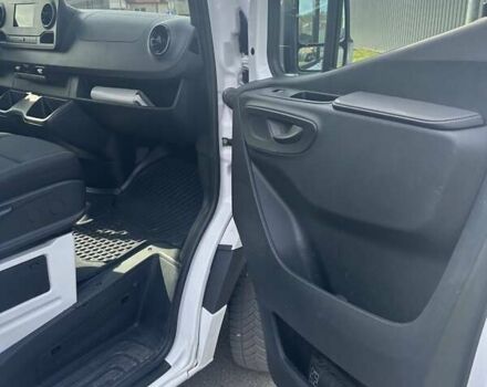 Белый Мерседес Sprinter, объемом двигателя 1.95 л и пробегом 320 тыс. км за 28500 $, фото 14 на Automoto.ua