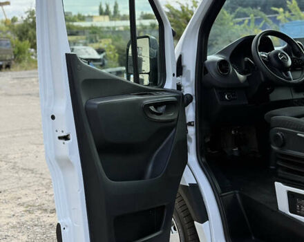 Белый Мерседес Sprinter, объемом двигателя 2.2 л и пробегом 196 тыс. км за 25900 $, фото 18 на Automoto.ua