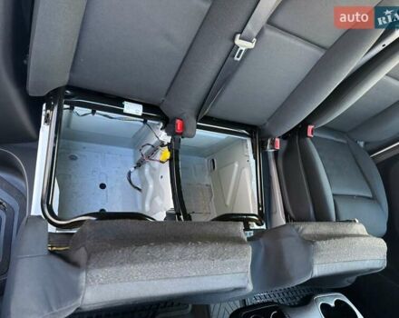 Белый Мерседес Sprinter, объемом двигателя 1.95 л и пробегом 207 тыс. км за 31900 $, фото 13 на Automoto.ua