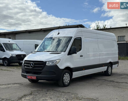 Белый Мерседес Sprinter, объемом двигателя 2.2 л и пробегом 196 тыс. км за 25900 $, фото 2 на Automoto.ua