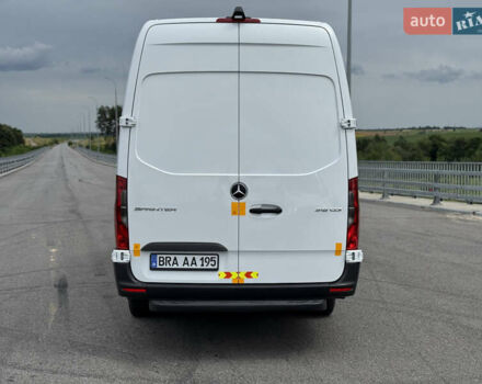 Белый Мерседес Sprinter, объемом двигателя 2.2 л и пробегом 220 тыс. км за 25900 $, фото 11 на Automoto.ua