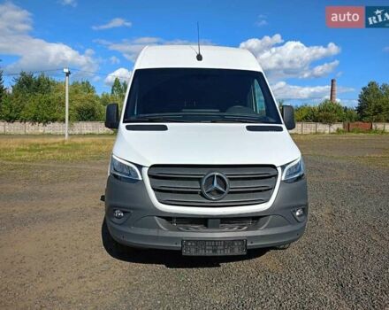 Белый Мерседес Sprinter, объемом двигателя 1.95 л и пробегом 62 тыс. км за 34900 $, фото 2 на Automoto.ua