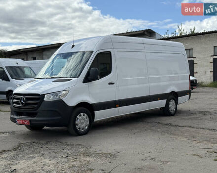 Белый Мерседес Sprinter, объемом двигателя 2.2 л и пробегом 196 тыс. км за 25900 $, фото 1 на Automoto.ua
