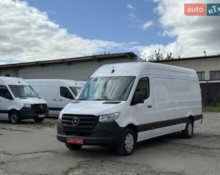 Белый Мерседес Sprinter, объемом двигателя 2.2 л и пробегом 196 тыс. км за 25900 $, фото 3 на Automoto.ua