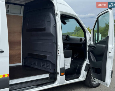 Белый Мерседес Sprinter, объемом двигателя 2.2 л и пробегом 220 тыс. км за 25900 $, фото 32 на Automoto.ua