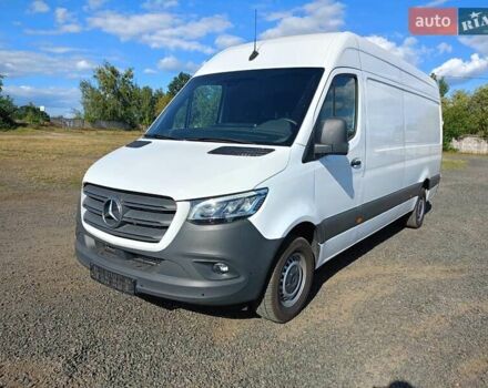 Белый Мерседес Sprinter, объемом двигателя 1.95 л и пробегом 62 тыс. км за 34900 $, фото 1 на Automoto.ua