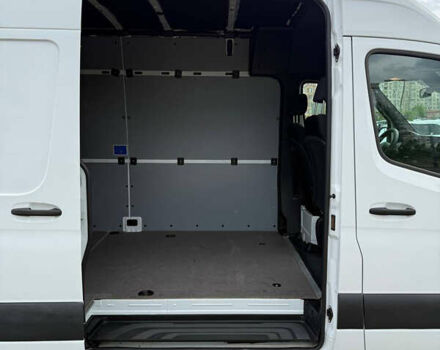 Белый Мерседес Sprinter, объемом двигателя 3 л и пробегом 330 тыс. км за 36999 $, фото 9 на Automoto.ua