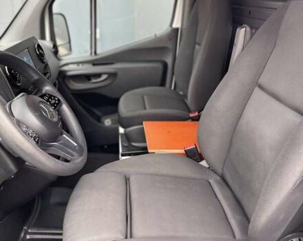Белый Мерседес Sprinter, объемом двигателя 2 л и пробегом 210 тыс. км за 28950 $, фото 13 на Automoto.ua
