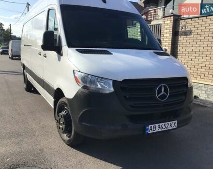 Белый Мерседес Sprinter, объемом двигателя 2.99 л и пробегом 380 тыс. км за 49142 $, фото 3 на Automoto.ua