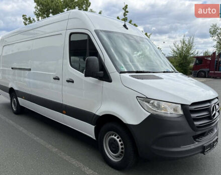 Белый Мерседес Sprinter, объемом двигателя 2 л и пробегом 242 тыс. км за 31300 $, фото 2 на Automoto.ua