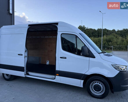 Белый Мерседес Sprinter, объемом двигателя 0 л и пробегом 136 тыс. км за 29999 $, фото 84 на Automoto.ua