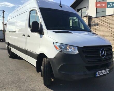 Белый Мерседес Sprinter, объемом двигателя 2.99 л и пробегом 380 тыс. км за 49142 $, фото 2 на Automoto.ua