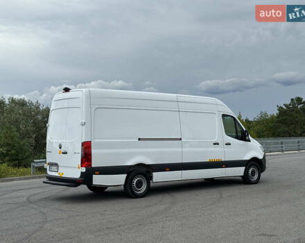 Белый Мерседес Sprinter, объемом двигателя 2.2 л и пробегом 220 тыс. км за 25900 $, фото 57 на Automoto.ua