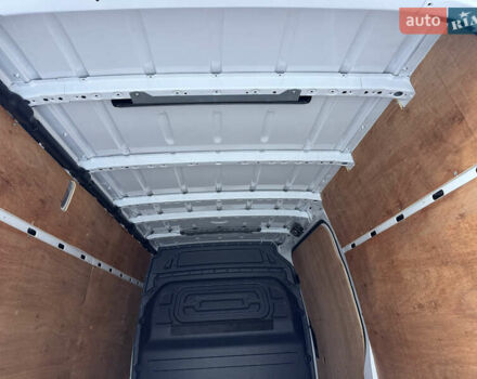 Белый Мерседес Sprinter, объемом двигателя 0 л и пробегом 136 тыс. км за 29999 $, фото 38 на Automoto.ua