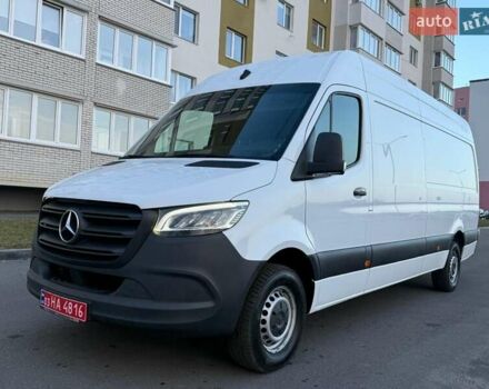Белый Мерседес Sprinter, объемом двигателя 1.95 л и пробегом 207 тыс. км за 31900 $, фото 1 на Automoto.ua