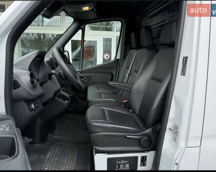 Белый Мерседес Sprinter, объемом двигателя 2 л и пробегом 242 тыс. км за 31300 $, фото 6 на Automoto.ua