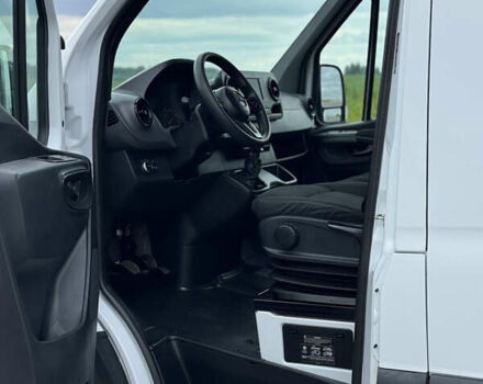 Белый Мерседес Sprinter, объемом двигателя 2.2 л и пробегом 184 тыс. км за 25900 $, фото 17 на Automoto.ua
