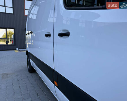 Белый Мерседес Sprinter, объемом двигателя 0 л и пробегом 136 тыс. км за 29999 $, фото 33 на Automoto.ua