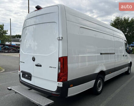 Белый Мерседес Sprinter, объемом двигателя 2 л и пробегом 242 тыс. км за 31300 $, фото 3 на Automoto.ua