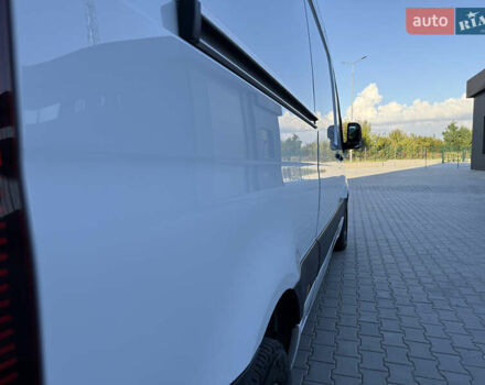 Белый Мерседес Sprinter, объемом двигателя 0 л и пробегом 136 тыс. км за 29999 $, фото 22 на Automoto.ua