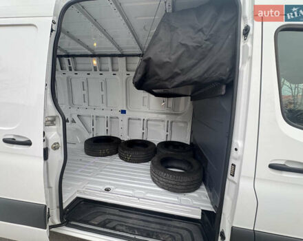 Белый Мерседес Sprinter, объемом двигателя 1.95 л и пробегом 191 тыс. км за 29000 $, фото 24 на Automoto.ua