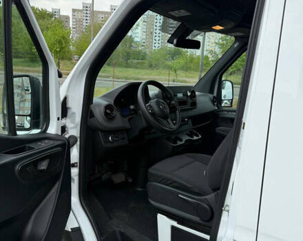 Белый Мерседес Sprinter, объемом двигателя 3 л и пробегом 330 тыс. км за 36999 $, фото 15 на Automoto.ua