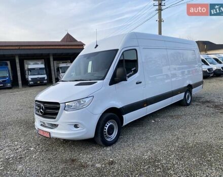 Белый Мерседес Sprinter, объемом двигателя 2.2 л и пробегом 160 тыс. км за 25999 $, фото 2 на Automoto.ua