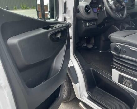 Белый Мерседес Sprinter, объемом двигателя 2 л и пробегом 210 тыс. км за 28950 $, фото 7 на Automoto.ua