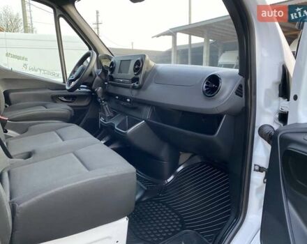 Белый Мерседес Sprinter, объемом двигателя 2.2 л и пробегом 160 тыс. км за 25999 $, фото 47 на Automoto.ua