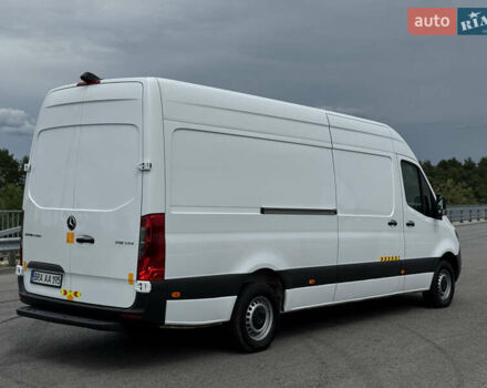 Белый Мерседес Sprinter, объемом двигателя 2.2 л и пробегом 220 тыс. км за 25900 $, фото 13 на Automoto.ua