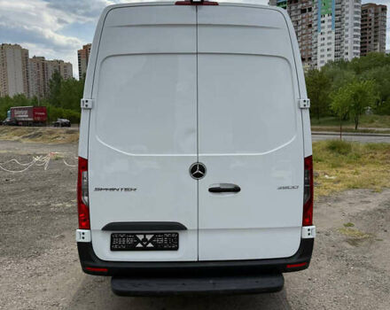 Белый Мерседес Sprinter, объемом двигателя 3 л и пробегом 330 тыс. км за 36999 $, фото 5 на Automoto.ua