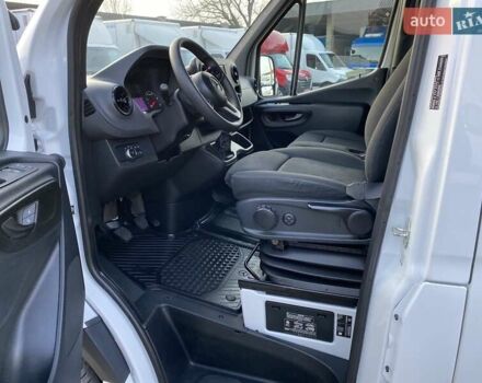Белый Мерседес Sprinter, объемом двигателя 2.2 л и пробегом 160 тыс. км за 25999 $, фото 52 на Automoto.ua