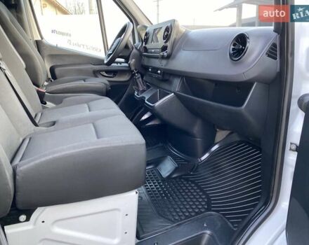 Белый Мерседес Sprinter, объемом двигателя 2.2 л и пробегом 160 тыс. км за 25999 $, фото 46 на Automoto.ua