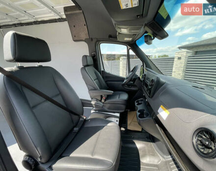 Белый Мерседес Sprinter, объемом двигателя 1.95 л и пробегом 94 тыс. км за 43000 $, фото 11 на Automoto.ua