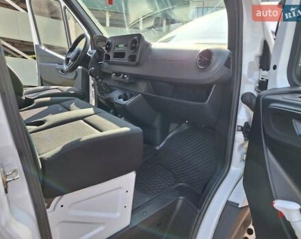 Білий Мерседес Sprinter, об'ємом двигуна 1.95 л та пробігом 195 тис. км за 39500 $, фото 4 на Automoto.ua