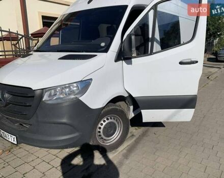 Белый Мерседес Sprinter, объемом двигателя 1.95 л и пробегом 242 тыс. км за 29000 $, фото 11 на Automoto.ua