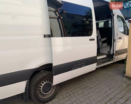 Белый Мерседес Sprinter, объемом двигателя 1.95 л и пробегом 242 тыс. км за 29000 $, фото 28 на Automoto.ua