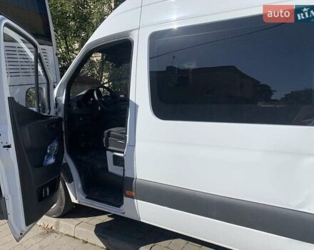 Белый Мерседес Sprinter, объемом двигателя 1.95 л и пробегом 242 тыс. км за 29000 $, фото 10 на Automoto.ua
