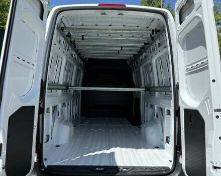 Белый Мерседес Sprinter, объемом двигателя 1.95 л и пробегом 14 тыс. км за 39000 $, фото 11 на Automoto.ua